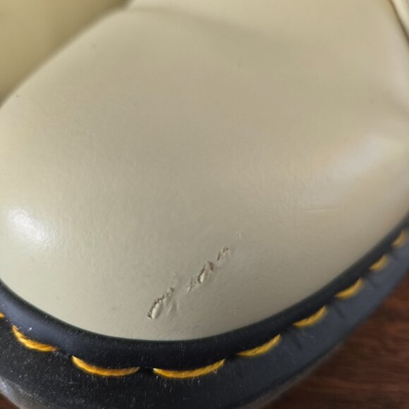Dr Martens 1461 Cream 3 Hole Oxford Shoes, size 41EU/ 10 - Picture 3 of 10
